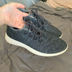 Women’s size 10 Allbirds